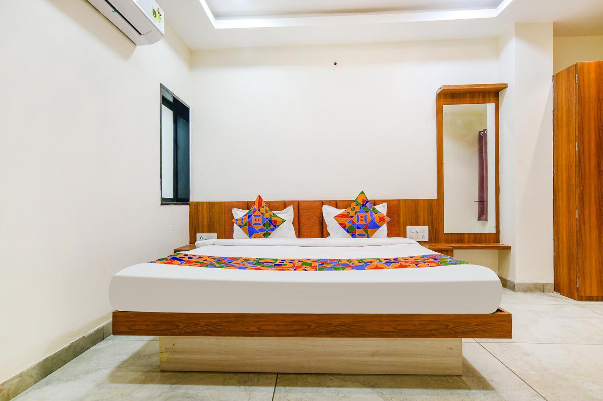 אויאיין Fabhotel Shree Nakoda Paradise מראה חיצוני תמונה